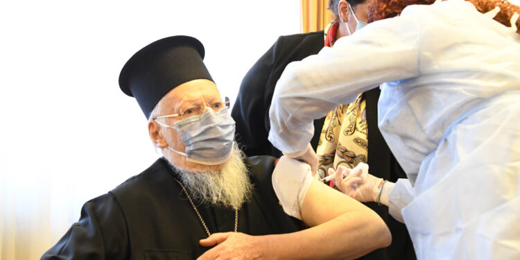 Le patriarche œcuménique Bartholomée a été vacciné contre la Covid-19