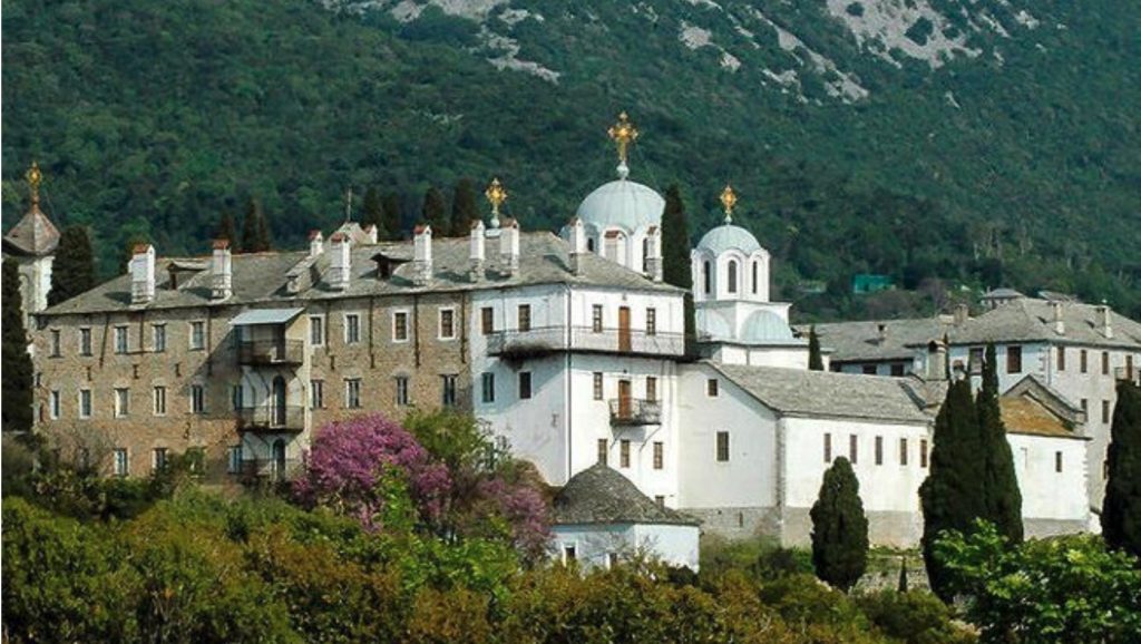 L’État roumain alloue une aide d’un million d’euros à la skite roumaine de Prodromou sur le Mont Athos