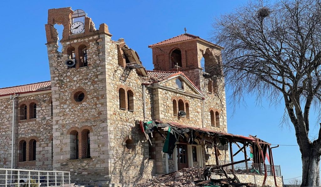 Deux églises ont été fortement endommagées par un séisme en Grèce centrale