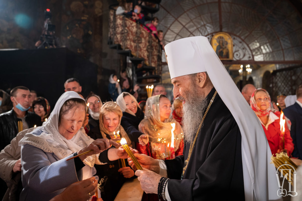 L’office de Pâques à la Laure des Grottes de Kiev (vidéo)