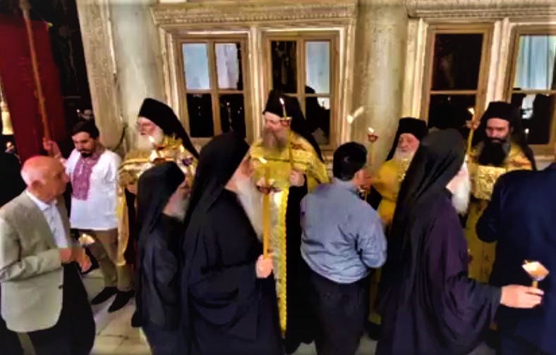 L’office des Vêpres de Pâques au monastère athonite de Vatopédi (vidéo)