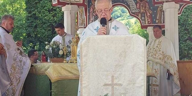 Le père Nicolas Lauruc devient officiellement le nouveau vicaire du Vicariat orthodoxe ukrainien de Roumanie