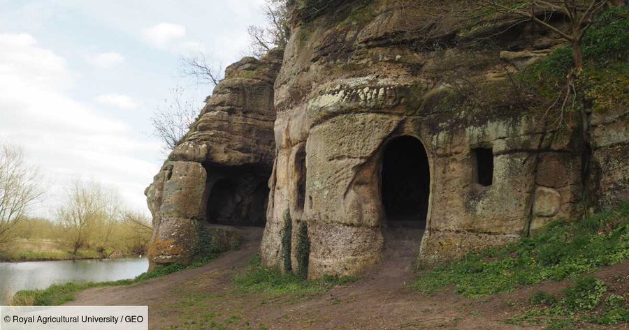 En Angleterre, une grotte identifiée comme étant vraisemblablement la demeure du saint roi Hardulph (IXe siècle)