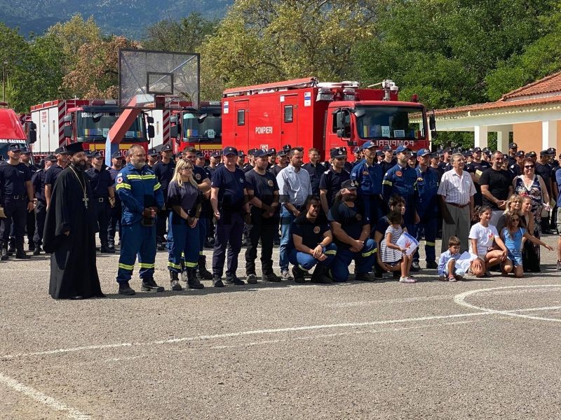 Les pompiers de Moldavie et de Roumanie intervenus en Eubée sont repartis dans leurs pays après avoir demandé les prières de l’Église