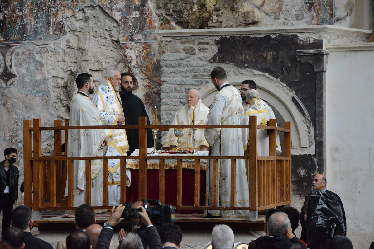 Le patriarche Bartholomée a célébré la fête de la Dormition au monastère historique de Soumela