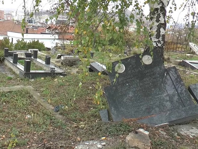 Cette année encore, des tombes ont été profanées à Kosovska Mitrovica (Kosovo)