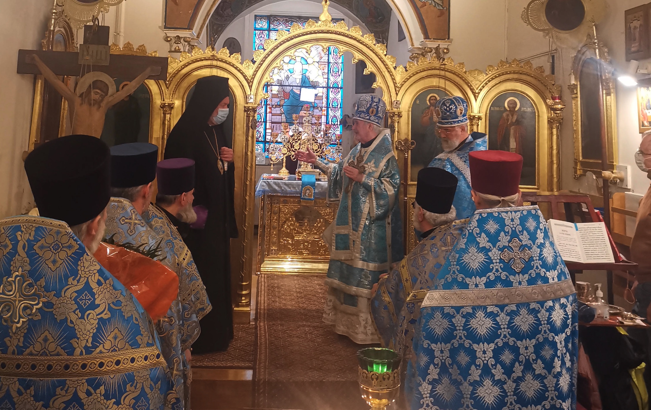 Le métropolite Athénagoras a visité l’archevêque Simon, à l’occasion de son 70e anniversaire