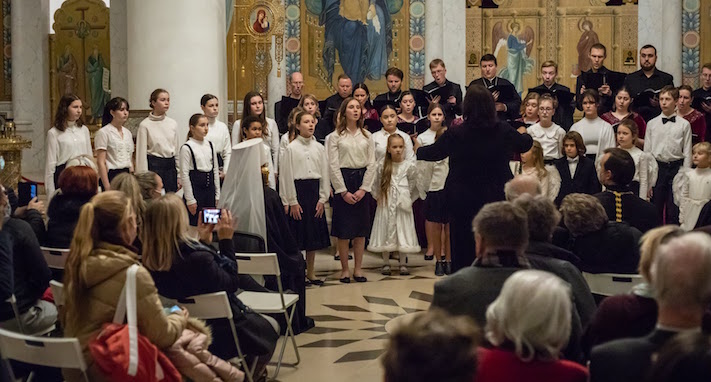 Un concert en l’honneur du cinquième anniversaire de la consécration de la cathédrale Sainte-Trinité a eu lieu à Paris