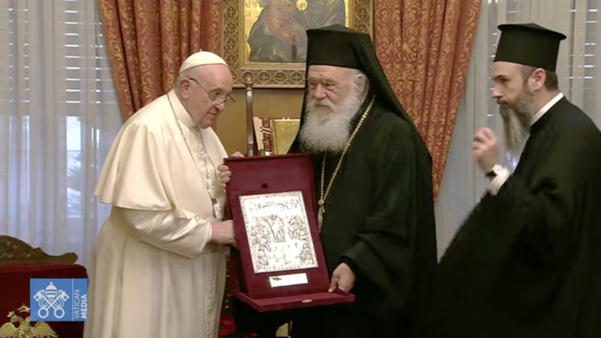 Le pape François a été reçu par l’archevêque d’Athènes Jérôme