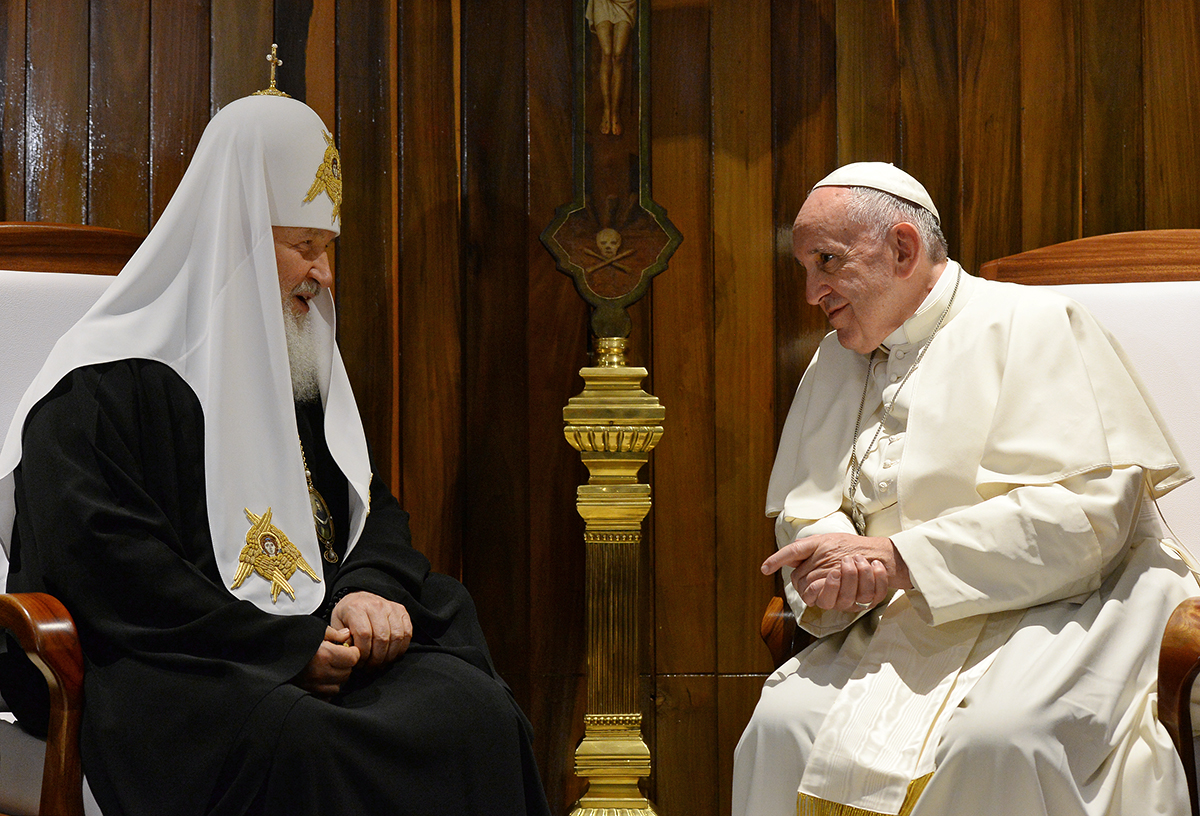Les vœux du patriarche cyrille au pape françois de rome pour son 85e anniversaire