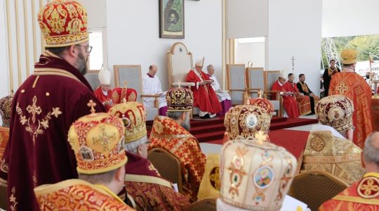 “La divine liturgie de saint Jean Chrysostome ou la mise en valeur du texte”, entretien avec le père André Lossky