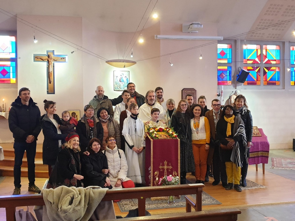 Première liturgie de la paroisse orthodoxe de la résurrection à nantes