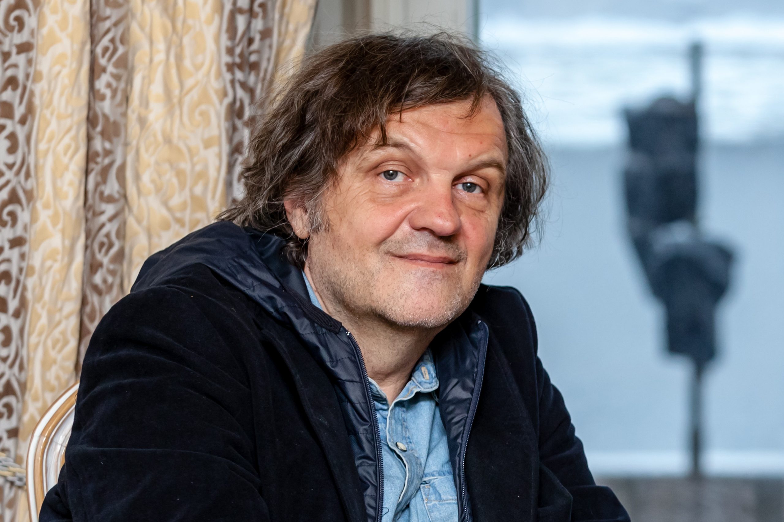 Emir kusturica deviendra le directeur en chef du théâtre de l’armée russe