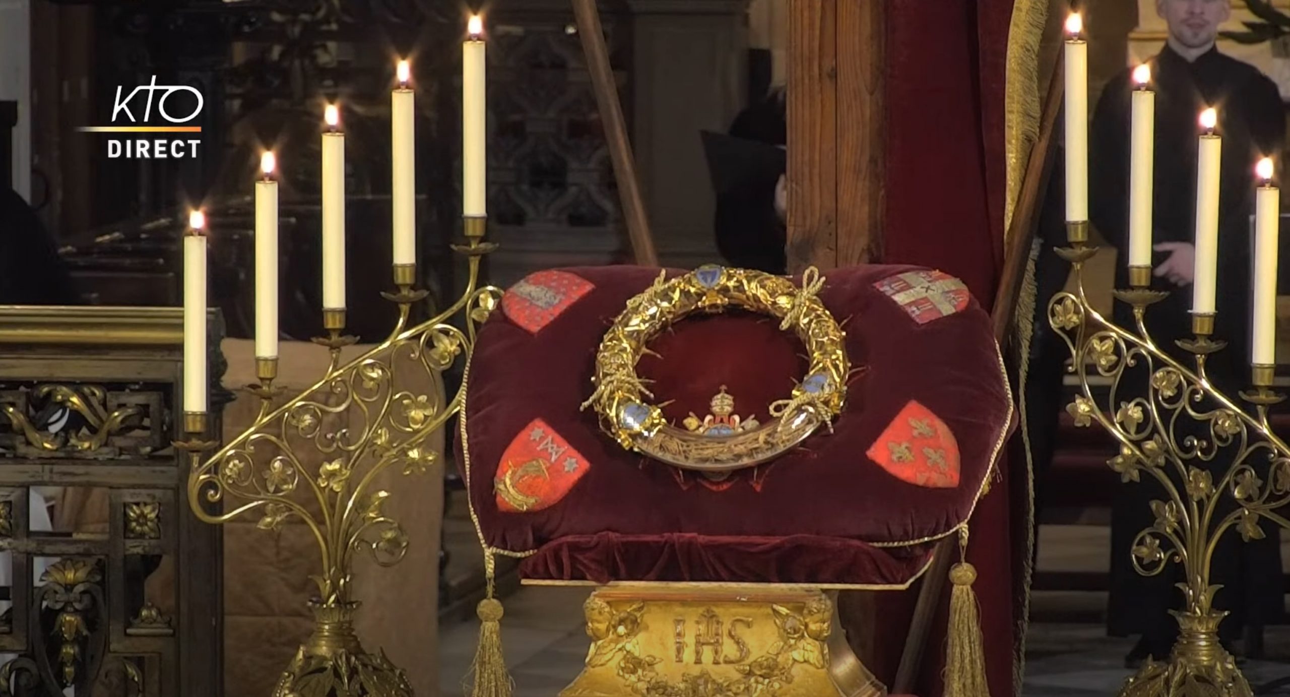 Vénération de la sainte couronne d’épines à saint-germain l’auxerrois