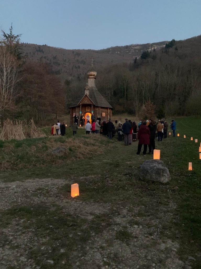 Drôme : orthodoxes russes et ukrainiens, catholiques et protestants prient pour le retour de la paix en Ukraine