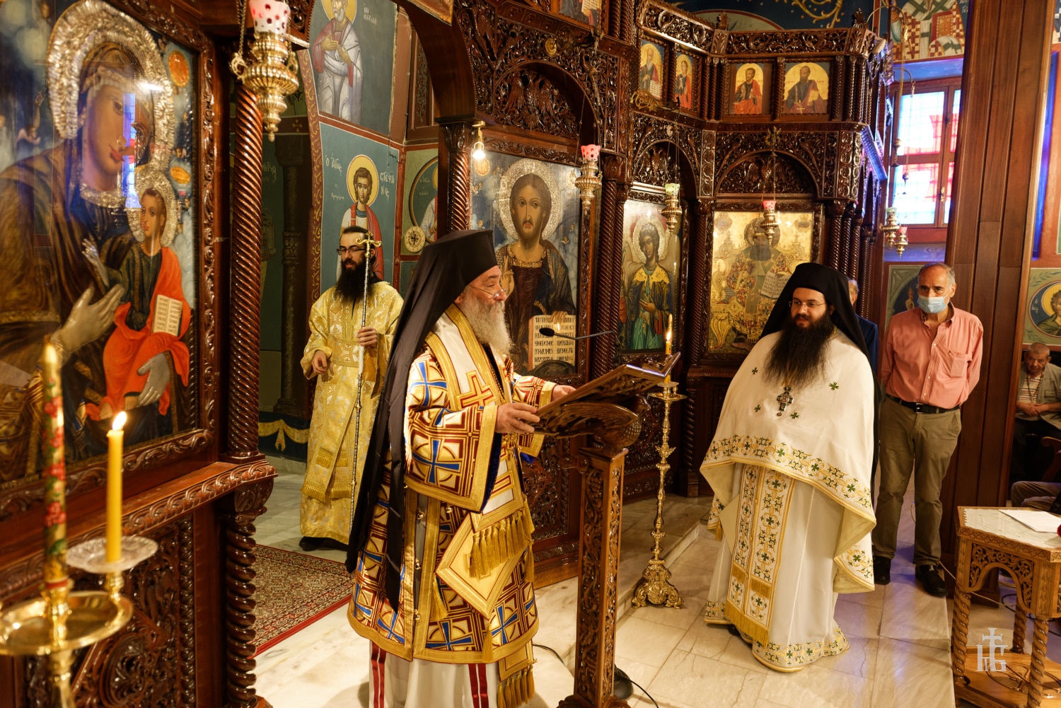 Pour la première fois un hiérarque de l’Église orthodoxe macédonienne – archevêché d’ohrid a célébré la divine liturgie en grèce