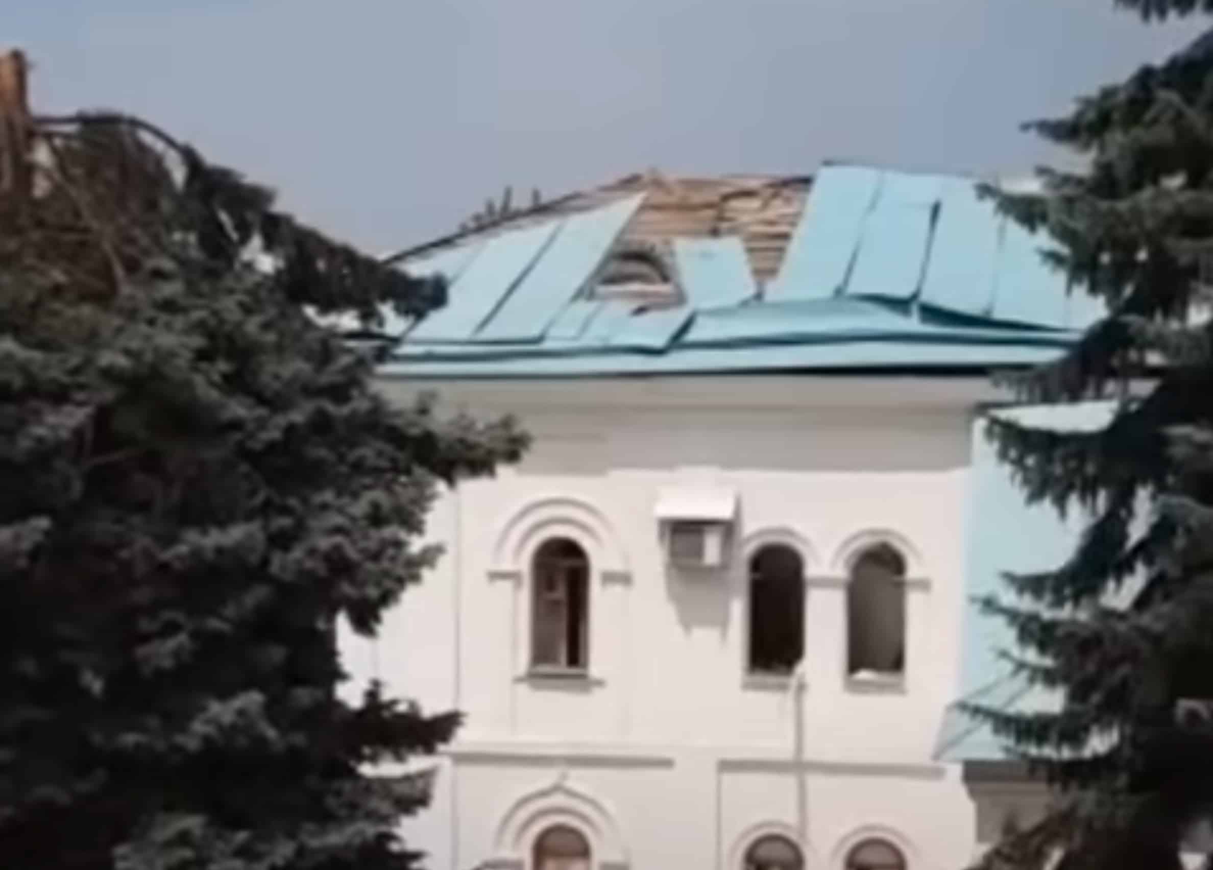 Nombreuses destructions à la laure de sviatogorsk et à la skite d’adamovka (ukraine)