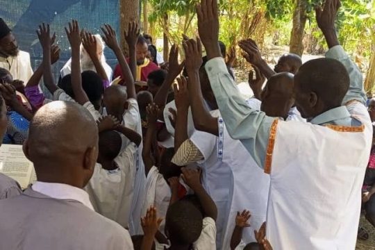 Plus de 30 baptêmes en deux jours en Tanzanie