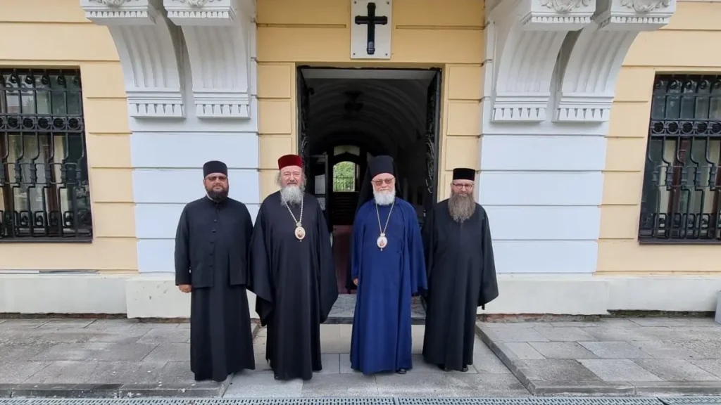 Les évêques Jérôme de Dacia Felix (Patriarcat de Roumanie) et Nicanor du Banat (Patriarcat de Serbie) ont exprimé leur souhait de coopération fraternelle