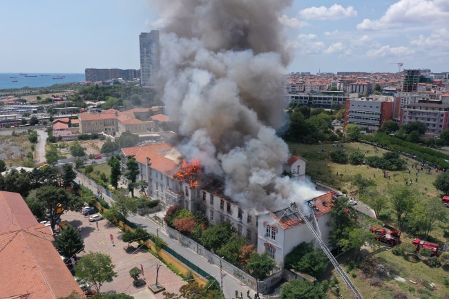Un incendie a dévasté l’hôpital du Patriarcat œcuménique à Balikli (Constantinople)