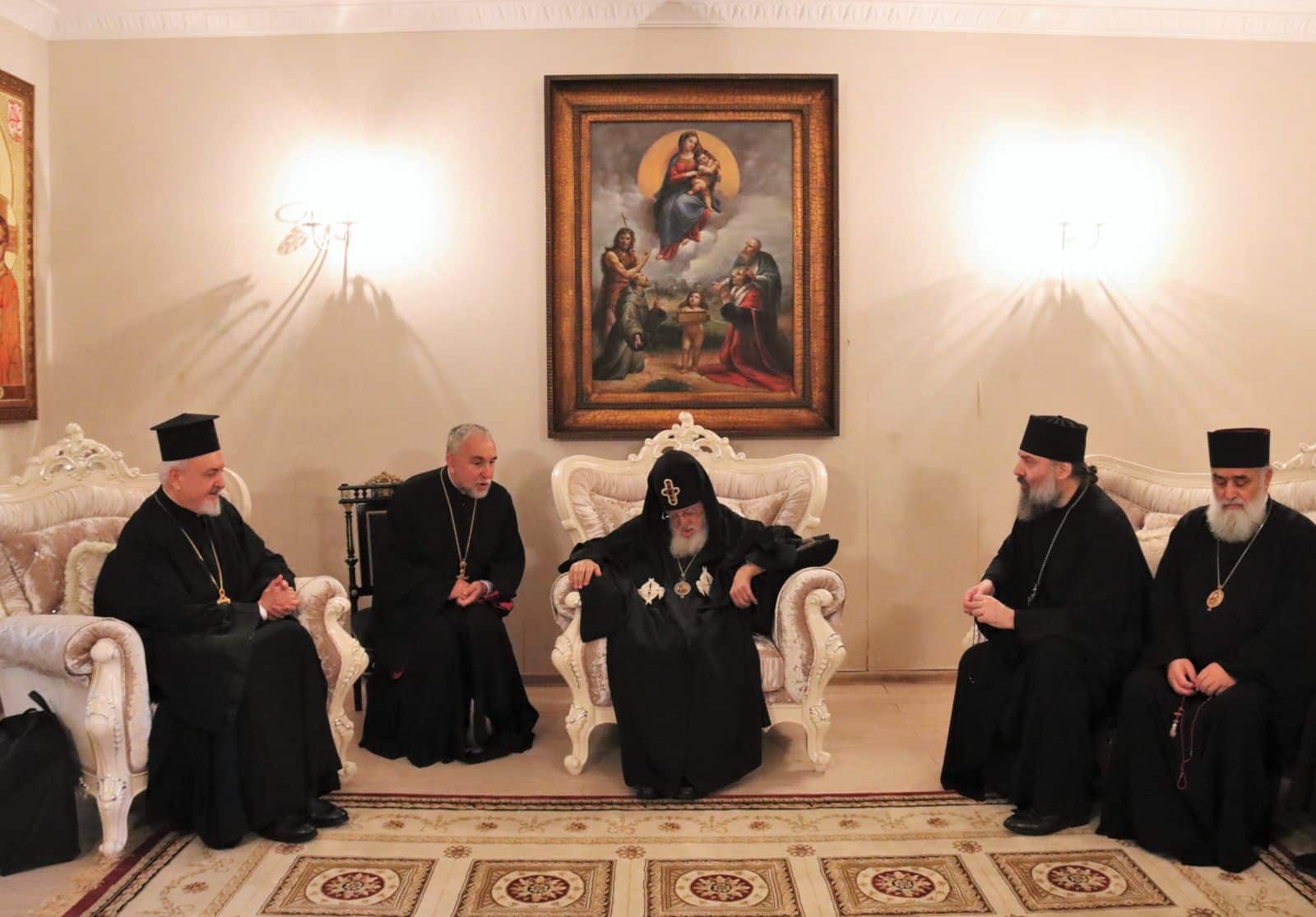 Le métropolite majeur de chalcédoine emmanuel reçu par le patriarche de géorgie