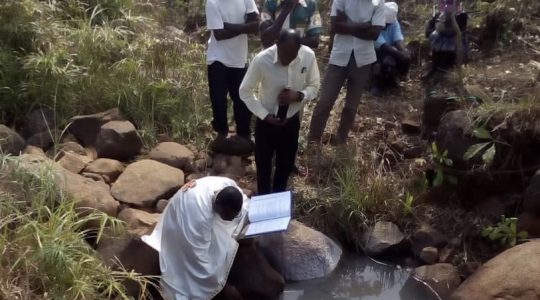 Baptême de masse d’anciens protestants célébré au Malawi