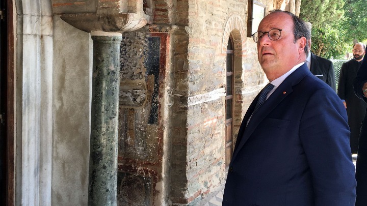L’ancien président François Hollande a visité le monastère des Vlatades à Thessalonique