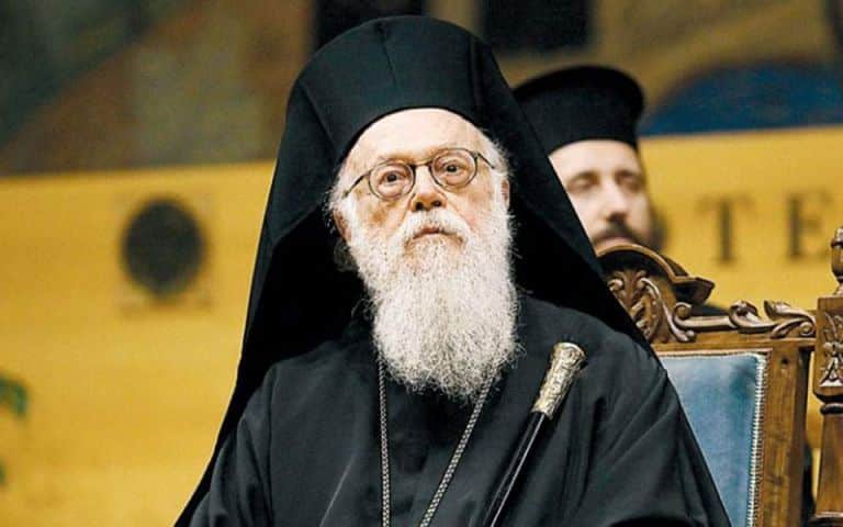 L’archevêque de tirana anastase rend visite à l’Église orthodoxe de pologne 