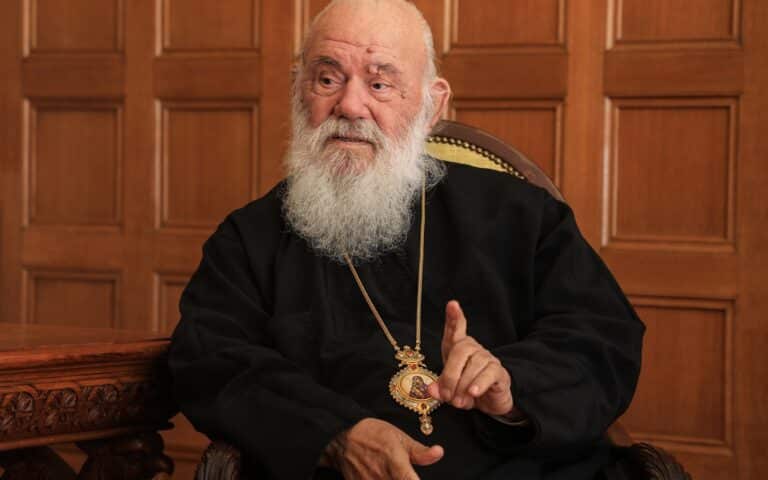 L’archevêque jérôme d’athènes et de toute la grèce a évoqué ses rencontres avec les ambassadeurs américain et russe à la veille de la reconnaissance de l’Église orthodoxe d’ukraine 