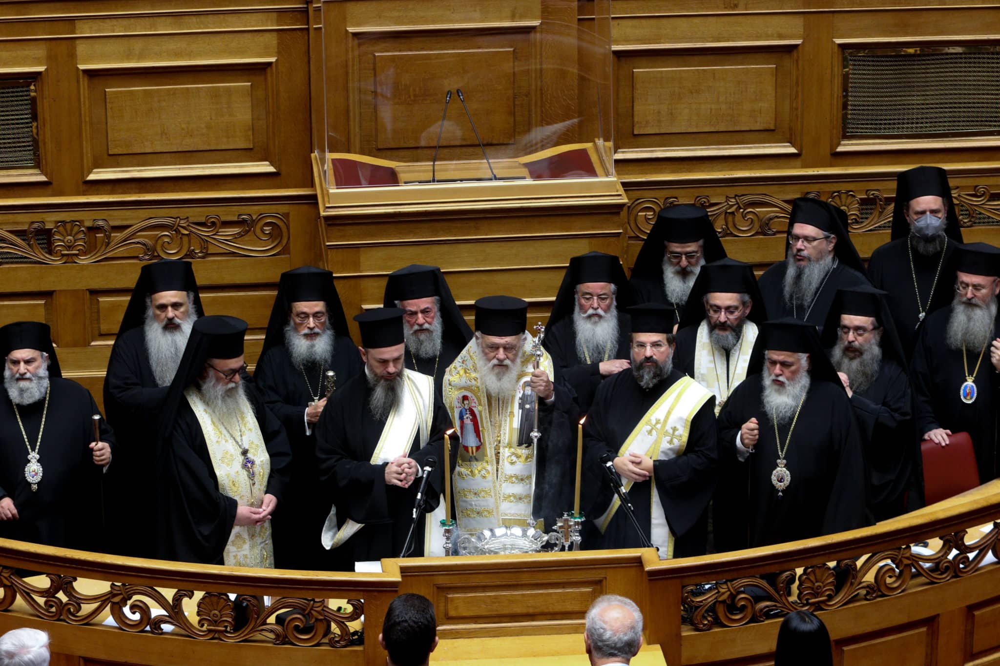 L’archevêque d’Athènes Jérôme a célébré la bénédiction de l’eau au Parlement hellénique pour le début de la nouvelle législature￼