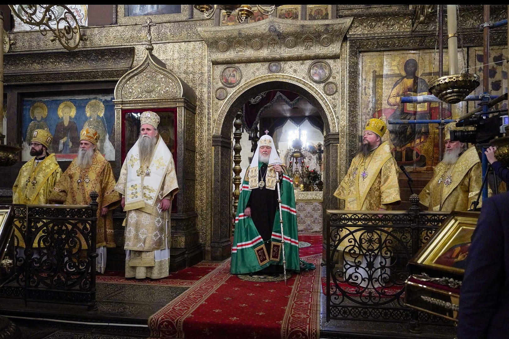 Le métropolite du Monténégro Joannice a concélébré la Liturgie avec le patriarche de Moscou Cyrille en la cathédrale de la Dormition du Kremlin