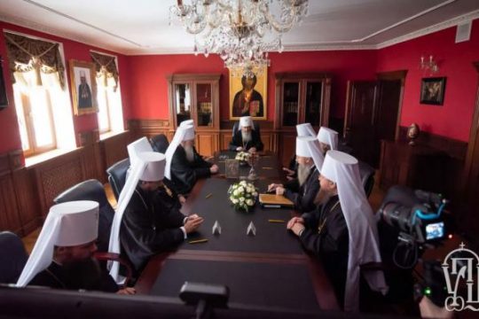L’Église orthodoxe ukrainienne confirme qu’elle procédera elle-même à la consécration du Saint-Chrême