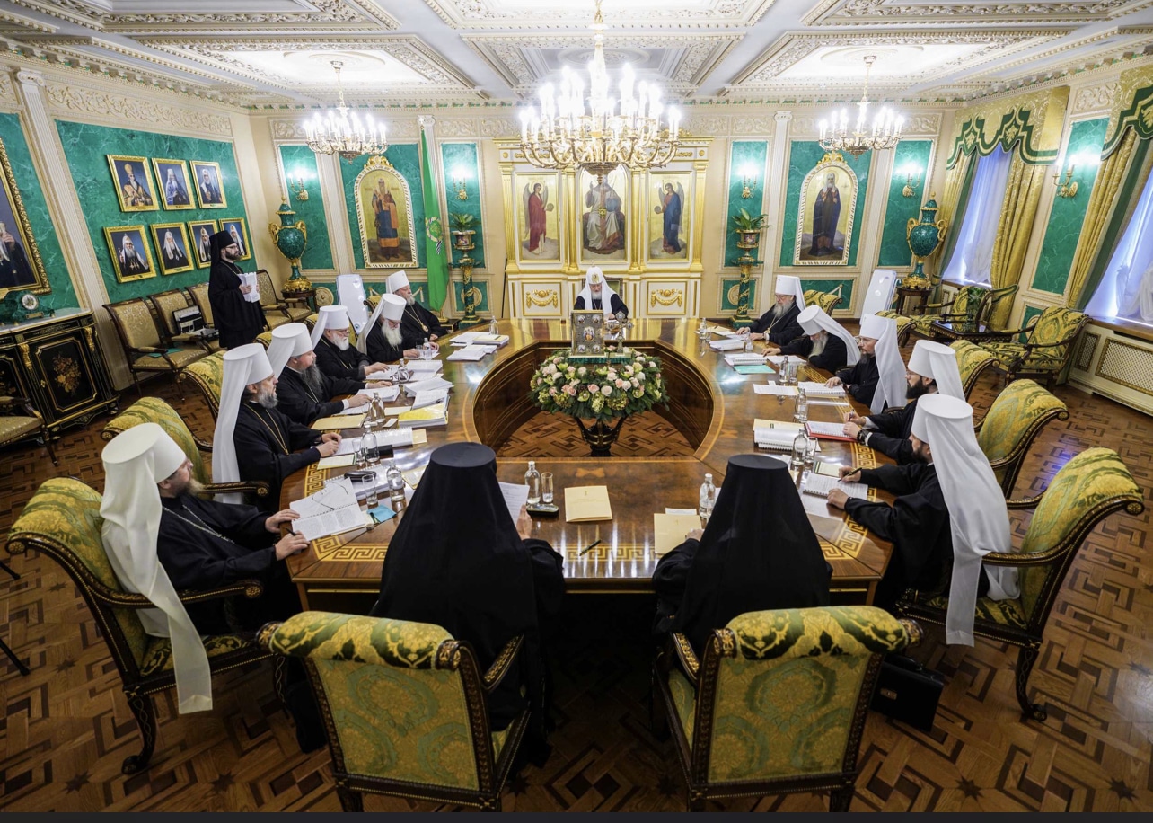 Le saint-synode du patriarcat de moscou a examiné la question de la convocation de l’assemblée épiscopale de l’Église orthodoxe russe