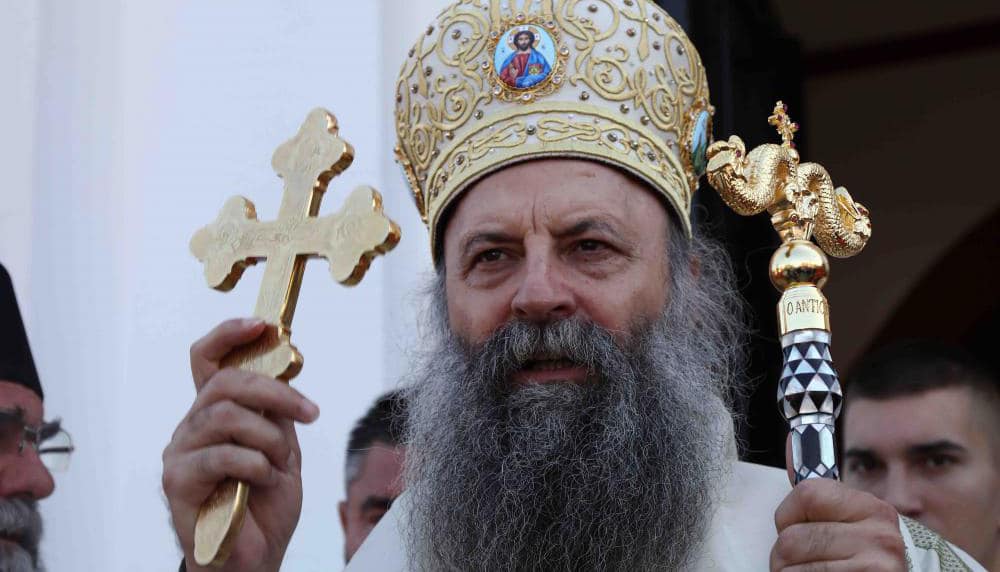 Le patriarche serbe porphyre aux autorités de priština : « cesser de bafouer les droits de l’homme et les libertés religieuses des serbes orthodoxes »