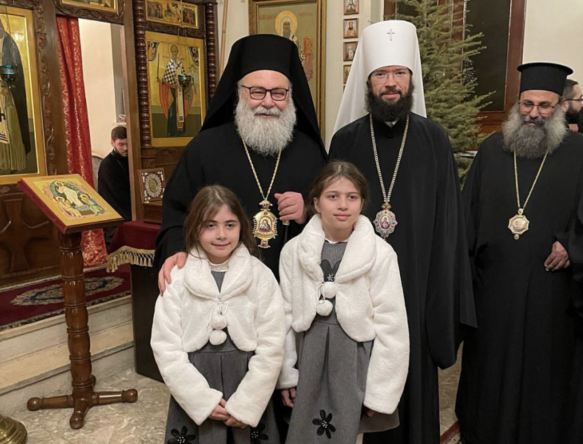 Sa béatitude le patriarche jean x et le métropolite antoine de volokolamsk en visite à la représentation de l’Église orthodoxe russe à damas