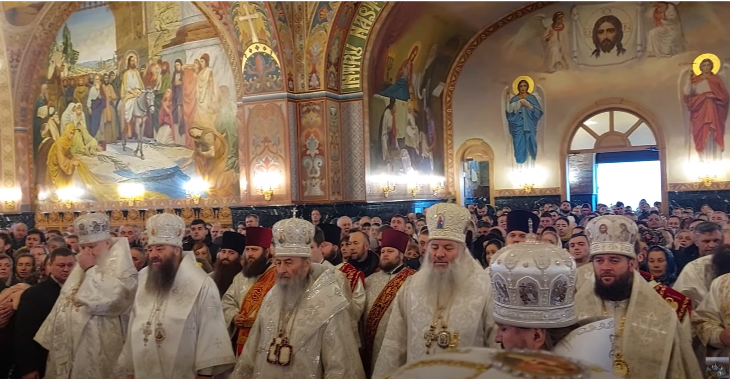 Le métropolite onuphre a célébré dans le diocèse de tchernovtsy-bucovine de l’Église orthodoxe ukrainienne