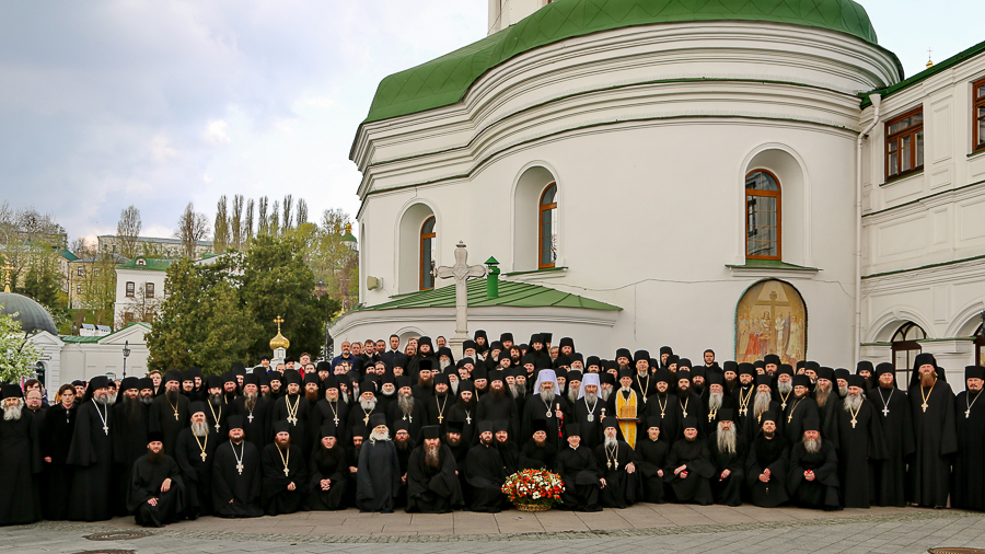 Les moines de la laure des grottes de kiev ont confirmé leur fidélité à l’Église orthodoxe ukrainienne (métropolie onuphre)