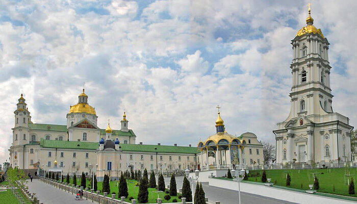 La commission chargée d’expulser l’Église ukrainienne de la laure de potchaïev tient sa première session