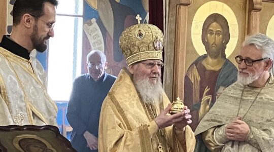 Don d’un fragment des reliques de saint Silouane l’Athonite et ordination diaconale à Chaville