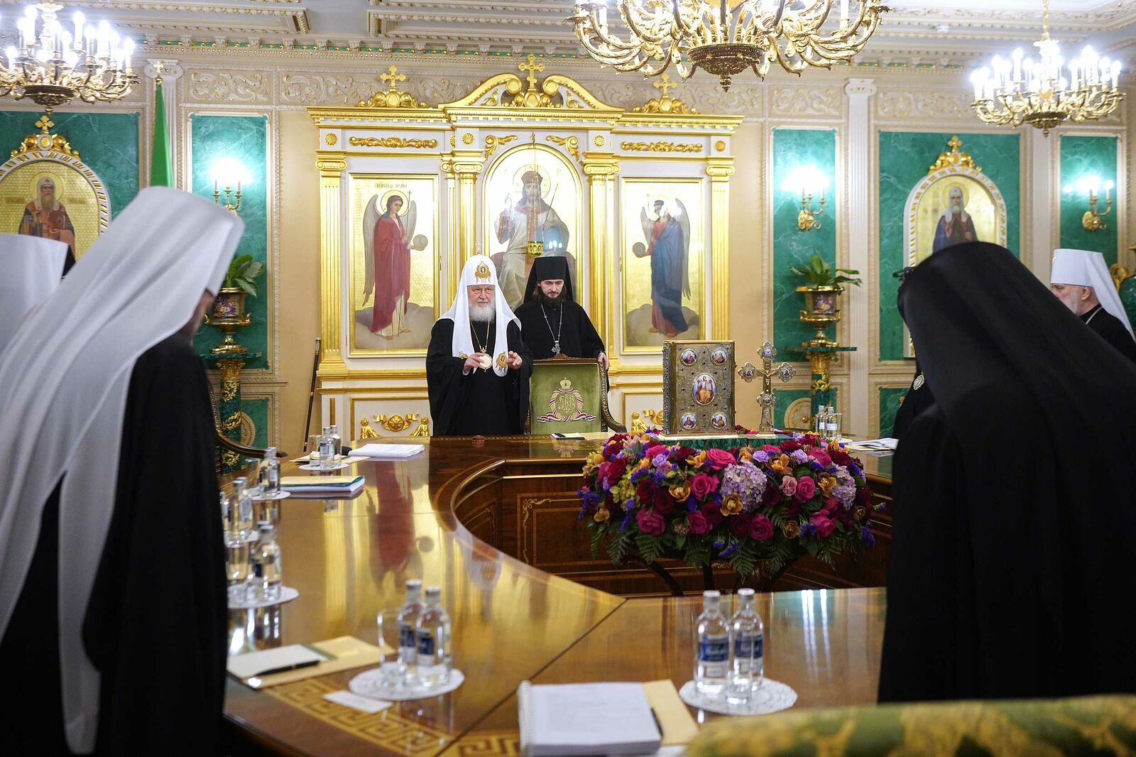 Le saint-synode de l’Église orthodoxe russe à propos de l’ukraine, la lettonie, la lituanie et chypre