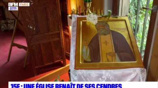 Reportage : “Paris : ravagée par un incendie il y a un an, une église orthodoxe retrouve ses fidèles”