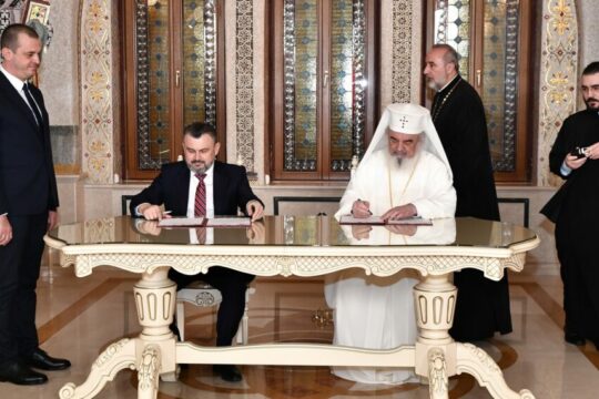Le Patriarcat de Roumanie et le Département des Roumains de l’étranger signent un protocole de coopération
