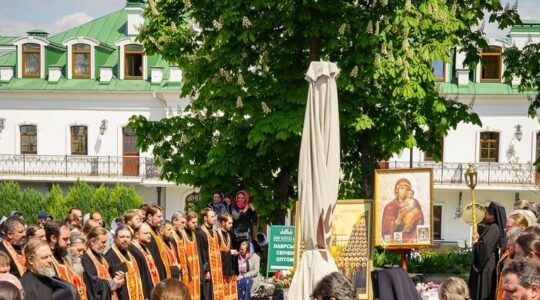 Le ministre ukrainien de la culture laisse trois jours aux moines de la Laure de Kiev pour évacuer les lieux