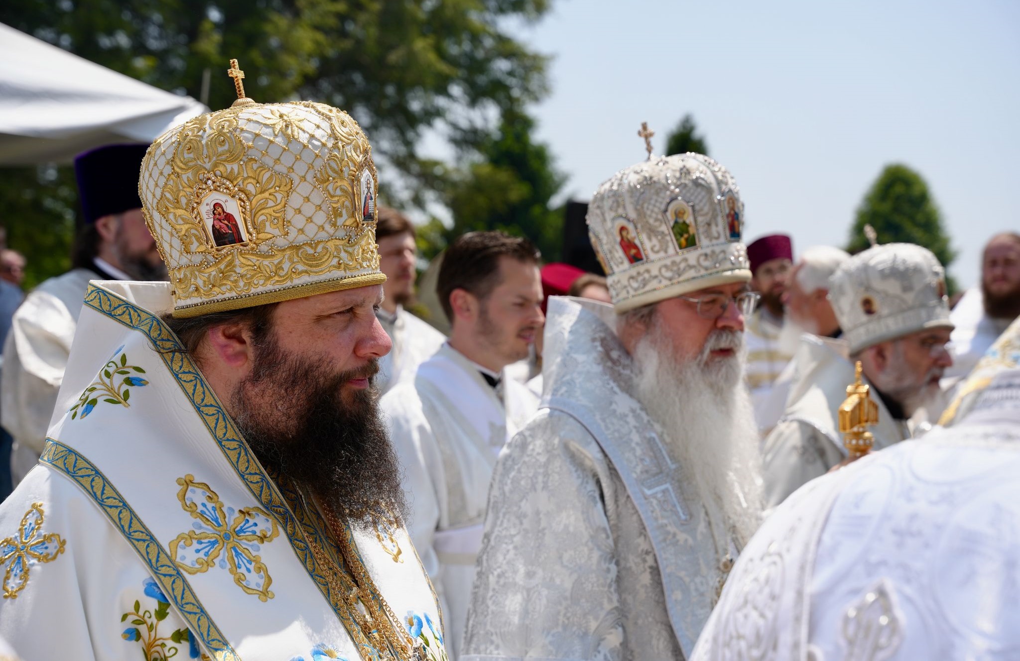 Les primats de l’Église orthodoxe en amérique et de l’Église orthodoxe russe hors-frontières ont concélébré en pennsylvanie