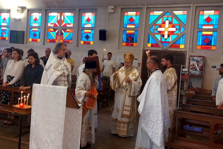 Visite pastorale de mgr syméon à nantes