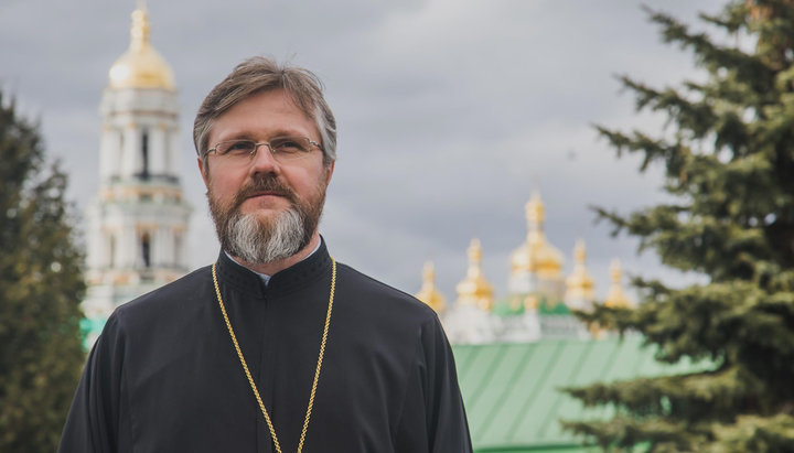 Archiprêtre nicolas danilevitch: « il n'est pas profitable pour l'État d'interdire l'Église orthodoxe ukrainienne