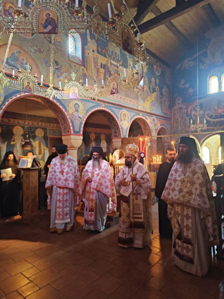 Visite de mgr dimitrios au monastère de la dormition de la mère de dieu (la faurie)