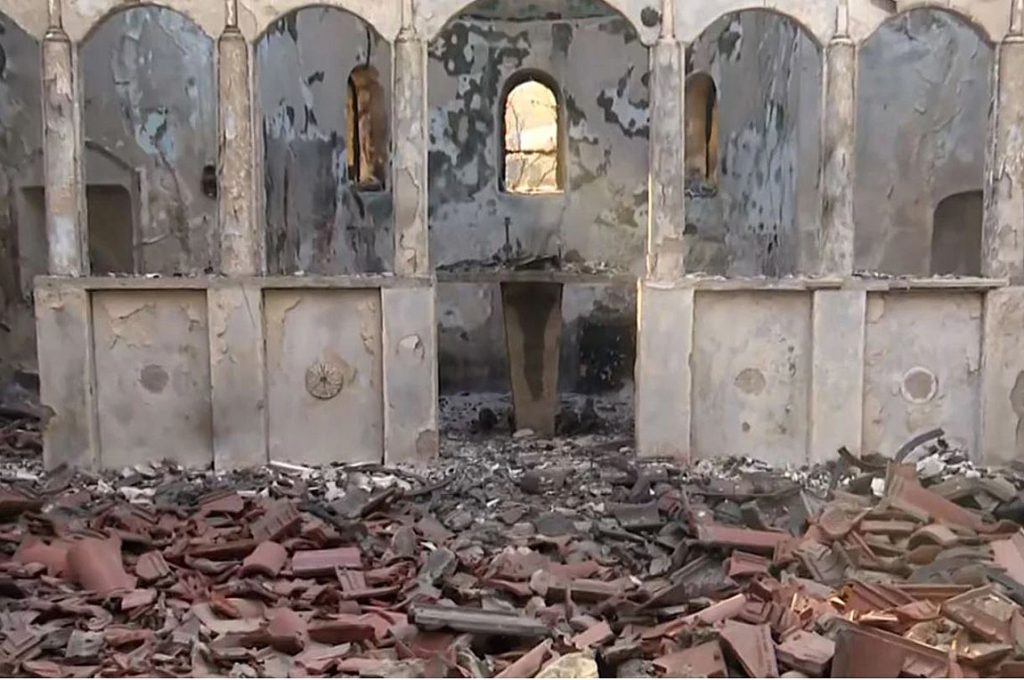 L'église historique d'aetochori réduite en cendres