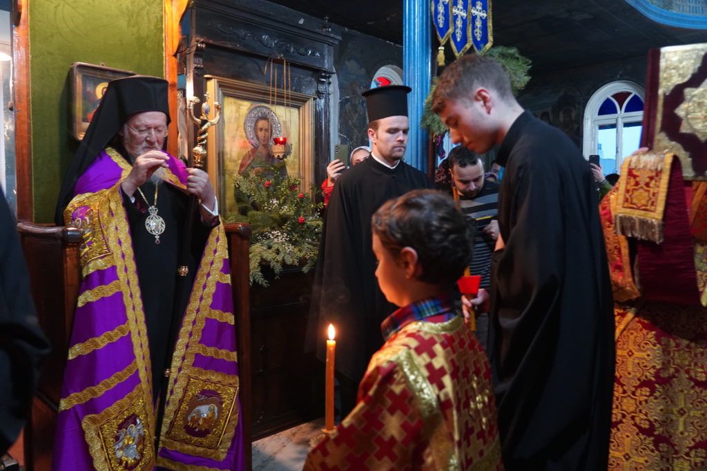 Le patriarche Bartholomée a présidé la liturgie de Noël de la communauté russophone de Constantinople selon l’ancien calendrier