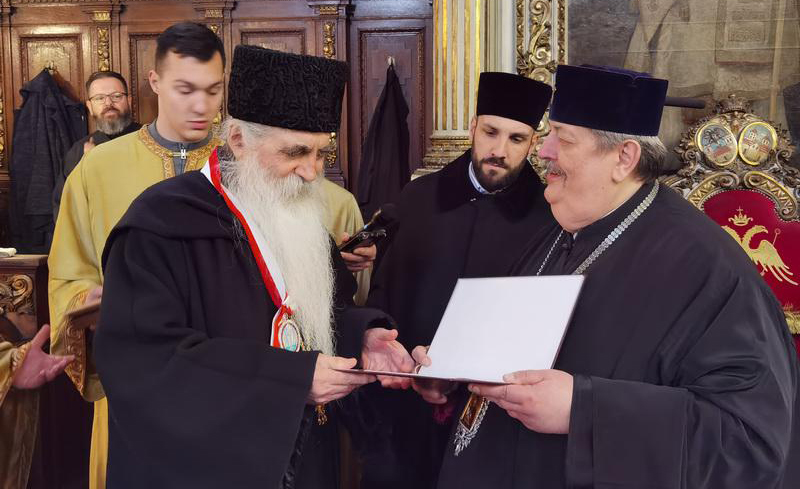 L’évêque Irénée de Bačka a reçu une distinction de l’Église orthodoxe de Pologne